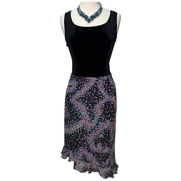 Asymmetrical multicolor patterned skirt - Picture 3 of 6